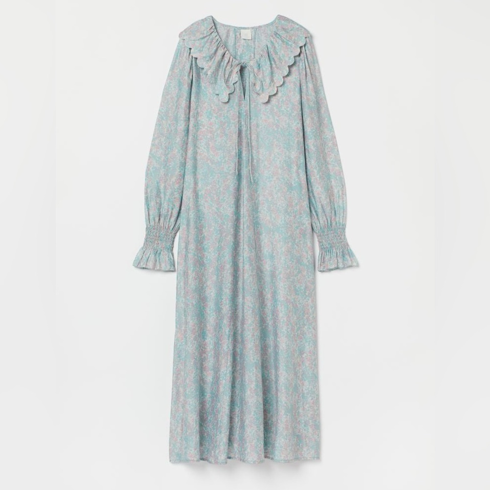Long Flounce-collared dress